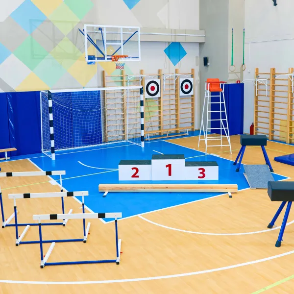 Щит баскетбольный игровой (монолитный поликарбонат) 1050х1800 мм ZAVODSPORTA за 47&nbsp;600 ₽ в Пензе